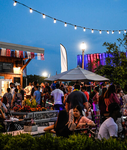 Night at Clinton's Dish